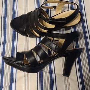 Naturalizer "Dahlia" Sandals